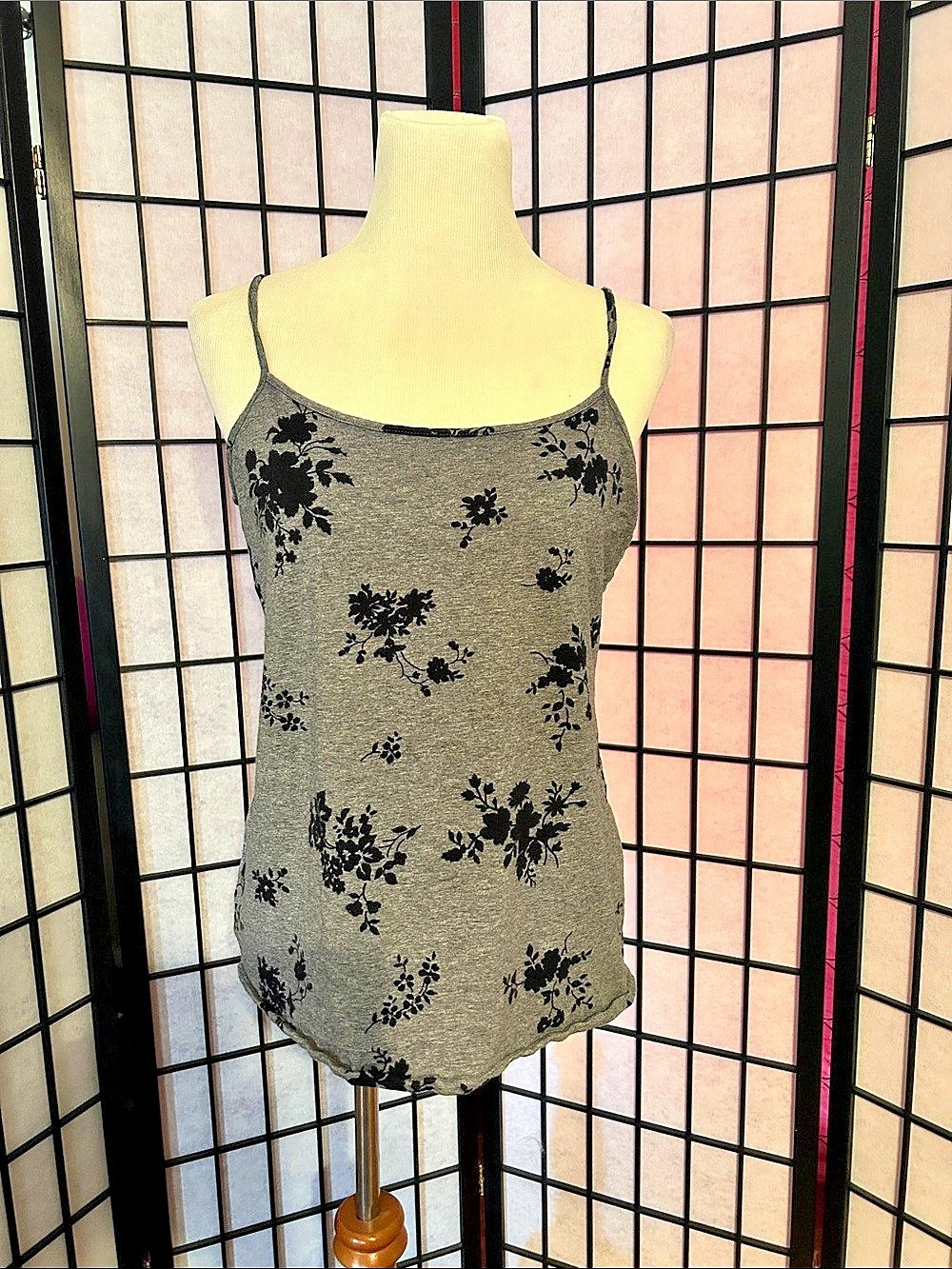 Floral Cami in Gray & Black Like New
